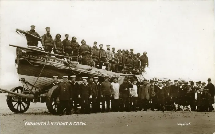 Framed Print : Lifeboat and Crew Framed Print : Lifeboat and Crew
