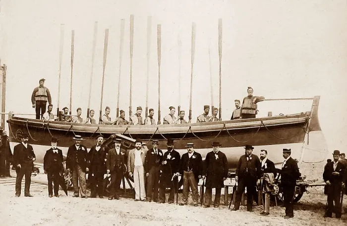 Framed Print : Lifeboat and lifeboatmen Framed Print : Lifeboat and lifeboatmen