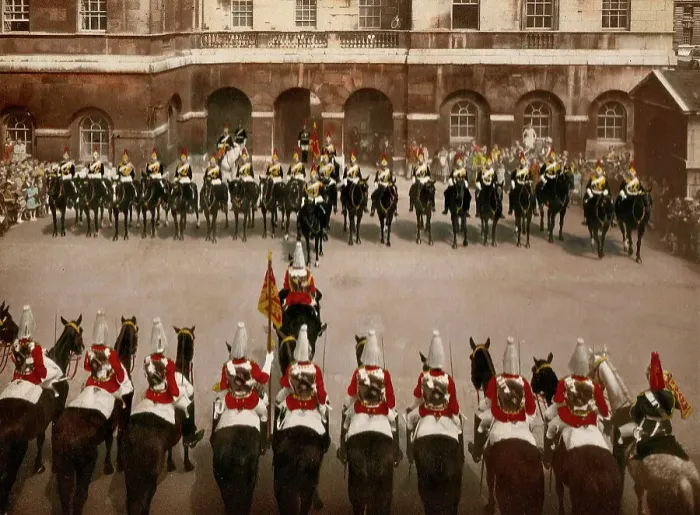 Framed Print : Lifeguards and Blues and Royals, Horse Guards, London Framed Print : Lifeguards and Blues and Royals, Horse Guards, London
