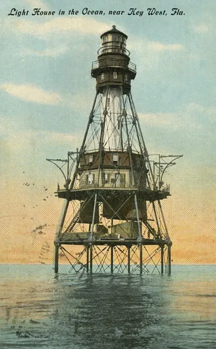 Framed Print : Lighthouse in ocean near Key West, Florida, USA Framed Print : Lighthouse in ocean near Key West, Florida, USA