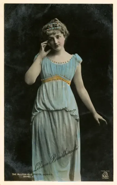 Framed Print : Lilian Braithwaite - English actress Framed Print : Lilian Braithwaite - English actress