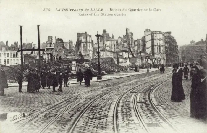 Framed Print : Lille, France - The Liberation of the city (1 / 2) Framed Print : Lille, France - The Liberation of the city (1 / 2)