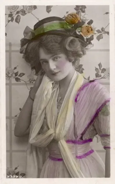 Framed Print : LILY ELSIE / 1907 Framed Print : LILY ELSIE / 1907