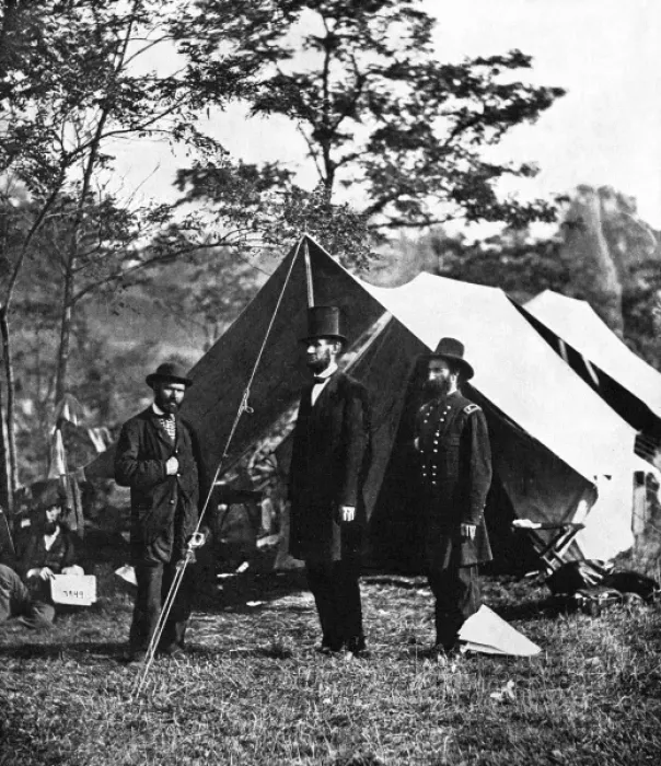 Framed Print : Lincoln at Antietam / Phot Framed Print : Lincoln at Antietam / Phot