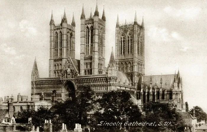 Framed Print : Lincoln Cathedral from the south-west Framed Print : Lincoln Cathedral from the south-west