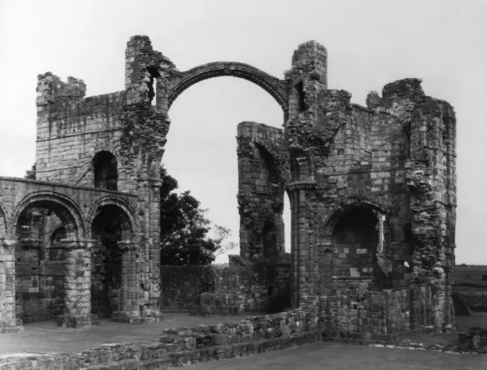 Framed Print : Lindisfarne Priory Framed Print : Lindisfarne Priory