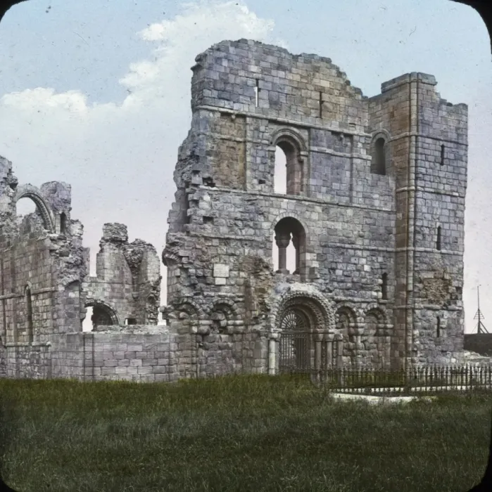 Framed Print : Lindisfarne Priory, Holy Island, Northumberland, England Framed Print : Lindisfarne Priory, Holy Island, Northumberland, England