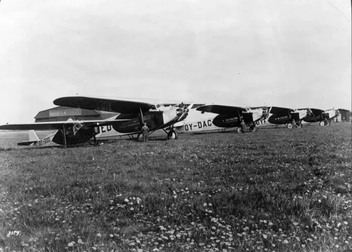 Framed Print : A line-up of Jupiter-powered DDL Fokker FVIIas