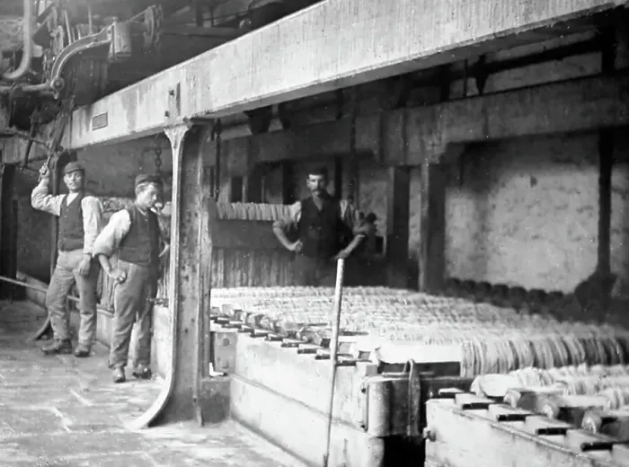 Framed Print : Linen manufacture, Bleaching liquor cave Framed Print : Linen manufacture, Bleaching liquor cave
