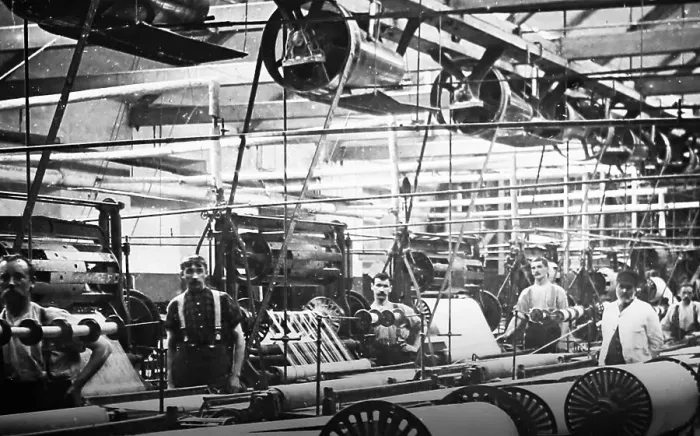 Framed Print : Linen manufacture, Dressing machine Framed Print : Linen manufacture, Dressing machine
