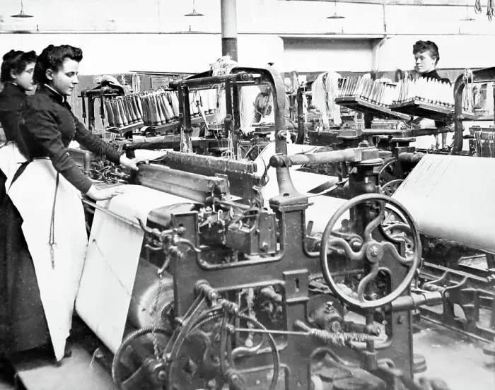 Framed Print : Linen manufacture, Plain power loom Framed Print : Linen manufacture, Plain power loom