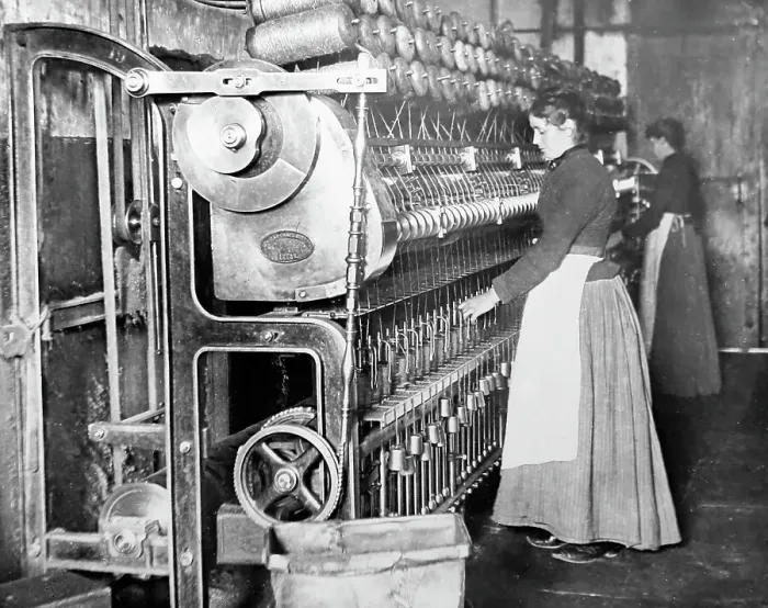 Framed Print : Linen manufacture, Spinning frame Framed Print : Linen manufacture, Spinning frame
