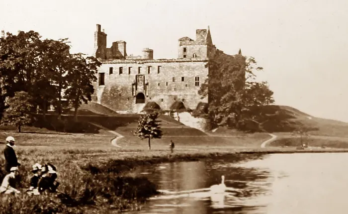 Framed Print : Linlithgow Palace, Scotland Framed Print : Linlithgow Palace, Scotland