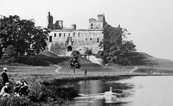 Framed Print : Linlithgow Palace, Victorian period Framed Print : Linlithgow Palace, Victorian period