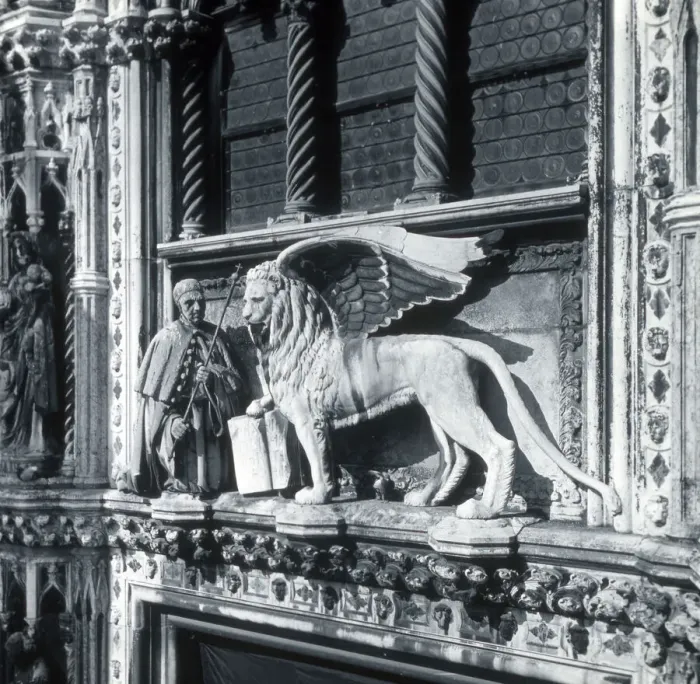 Framed Print : The Lion of Venice, Italy Framed Print : The Lion of Venice, Italy