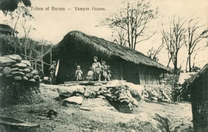 Framed Print : Lisu (Yawyin) House and villagers - Myanmar Framed Print : Lisu (Yawyin) House and villagers - Myanmar
