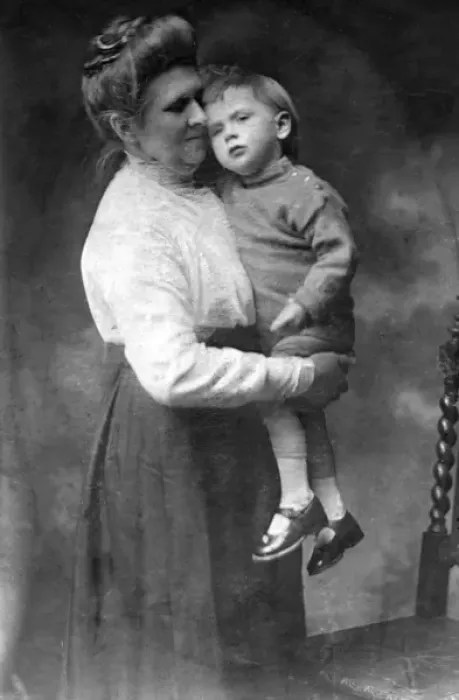 Framed Print : Little boy with his grandmother Framed Print : Little boy with his grandmother
