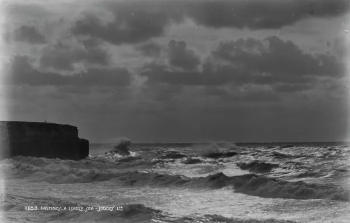 Framed Print : A Lively Sea at Hastings Framed Print : A Lively Sea at Hastings