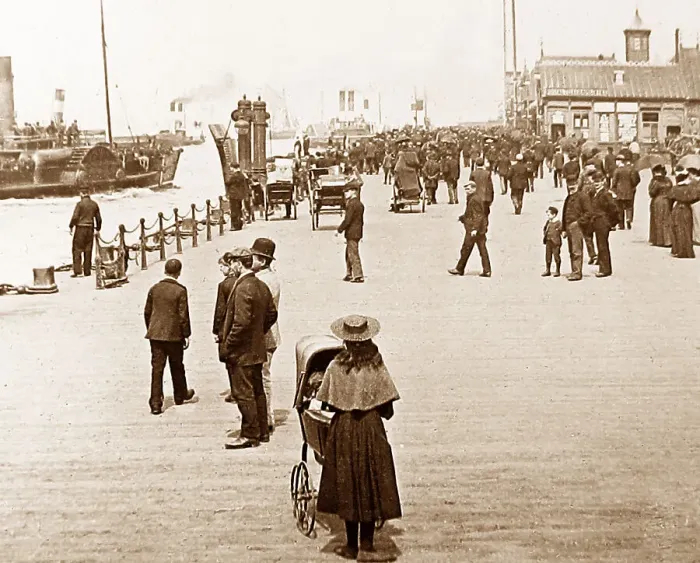 Framed Print : Liverpool Landing Stage Framed Print : Liverpool Landing Stage