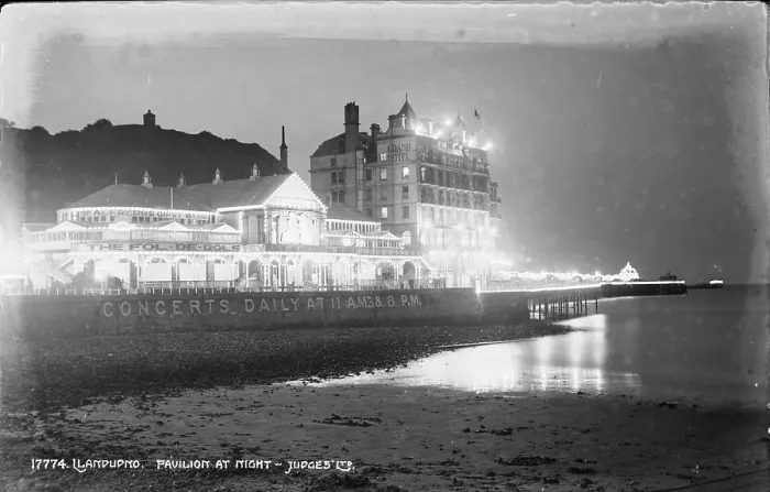 Framed Print : Llandudno Pavilion at Night Framed Print : Llandudno Pavilion at Night