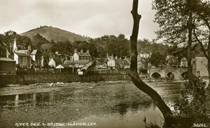 Framed Print : Llangollen, River Dee and Bridge Framed Print : Llangollen, River Dee and Bridge