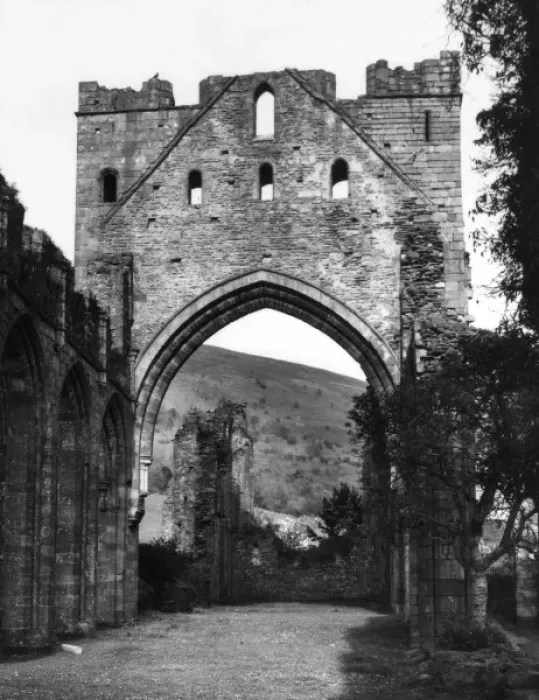 Framed Print : Llanthony Abbey Framed Print : Llanthony Abbey