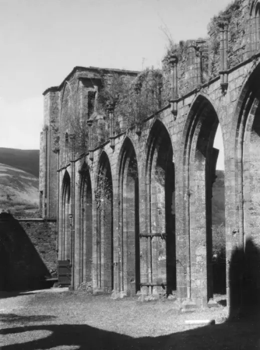Framed Print : Llanthony Abbey Framed Print : Llanthony Abbey
