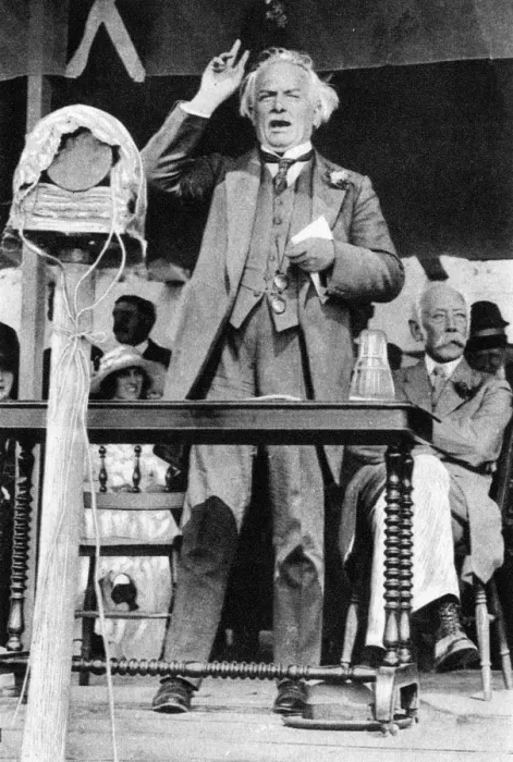 Framed Print : Lloyd George on Platform Framed Print : Lloyd George on Platform