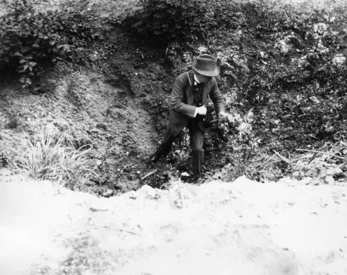 Framed Print : Lloyd George in shell hole, Fricourt, France, WW1 Framed Print : Lloyd George in shell hole, Fricourt, France, WW1