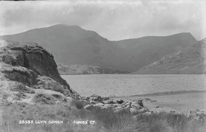 Framed Print : Llyn Ogwen Landscape Framed Print : Llyn Ogwen Landscape