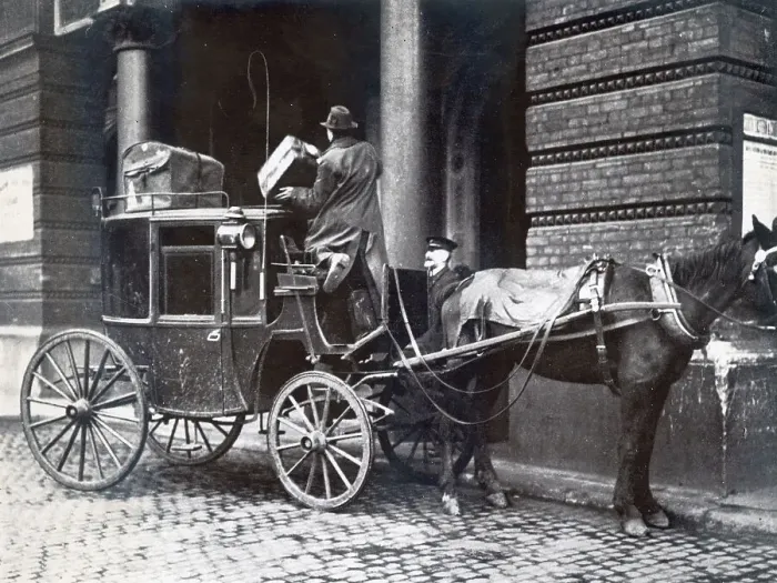 Framed Print : Loading a passenger's luggage on the roof of a four-wheeler at St Pancras station, London. Date: C. 1920 Framed Print : Loading a passenger's luggage on the roof of a four-wheeler at St Pancras station, London. Date: C. 1920