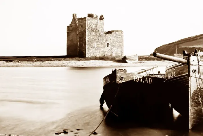 Framed Print : Lochranza Castle, Isle of Arran, Scotland Framed Print : Lochranza Castle, Isle of Arran, Scotland