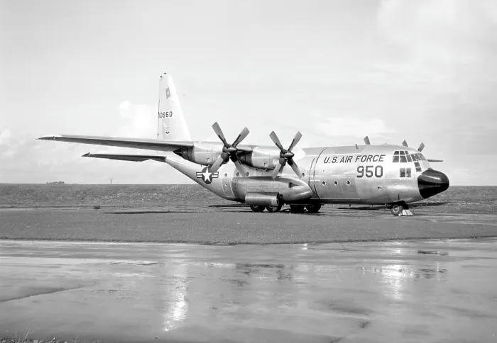 Framed Print : Lockheed C-130B Hercules 61-0950 Framed Print : Lockheed C-130B Hercules 61-0950