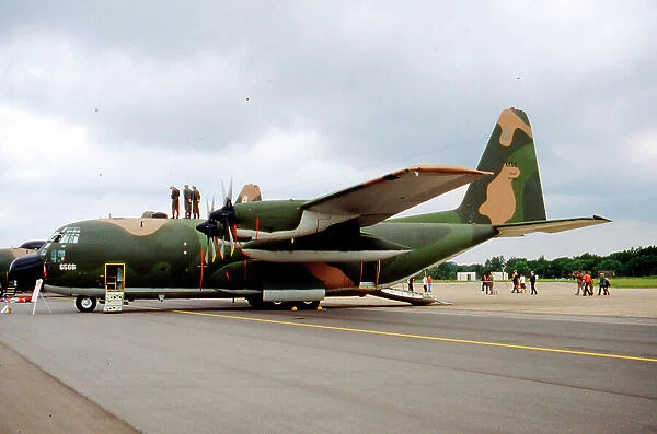 Lockheed C-130E Hercules 69-6566