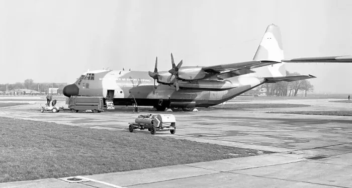 Framed Print : Lockheed C-130K Hercules C. 1 XV189 Framed Print : Lockheed C-130K Hercules C. 1 XV189
