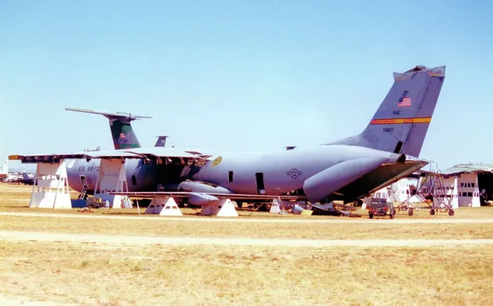 Framed Print : Lockheed C-141B-LM Starlifter 65-9410 Framed Print : Lockheed C-141B-LM Starlifter 65-9410