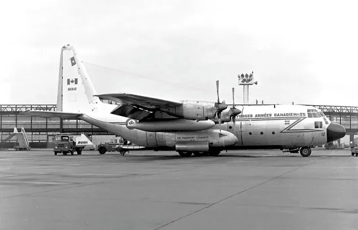 Framed Print : Lockheed CC130E Hercules 10312 Framed Print : Lockheed CC130E Hercules 10312