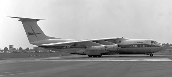 Framed Print : Lockheed L-300-50A Starlifter N4141A Framed Print : Lockheed L-300-50A Starlifter N4141A