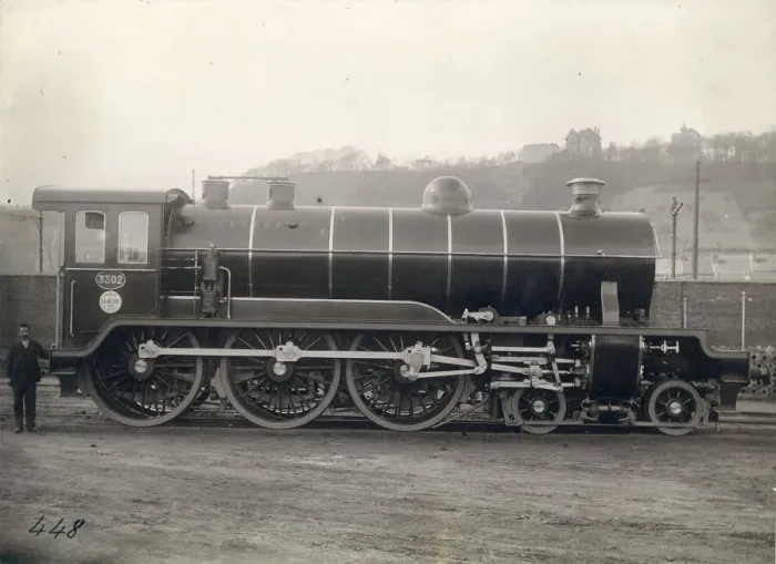 Framed Print : Locomotive no 3302, 4-6-0 Framed Print : Locomotive no 3302, 4-6-0