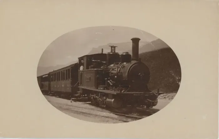 Framed Print : Locomotive (Bernese Oberland Railway), Grindelwald, Interlaken-OberhasliA, Berne Framed Print : Locomotive (Bernese Oberland Railway), Grindelwald, Interlaken-OberhasliA, Berne