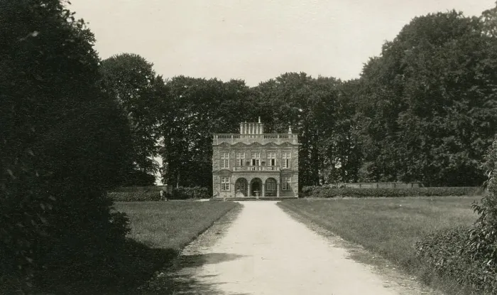 Framed Print : Lodge Park, built as a grandstand in the Sherborne Estate Framed Print : Lodge Park, built as a grandstand in the Sherborne Estate
