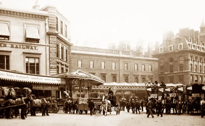 Framed Print : London Bridge Railway Station Framed Print : London Bridge Railway Station