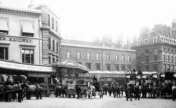 Framed Print : London Bridge Railway Station, London - early 1900s Framed Print : London Bridge Railway Station, London - early 1900s