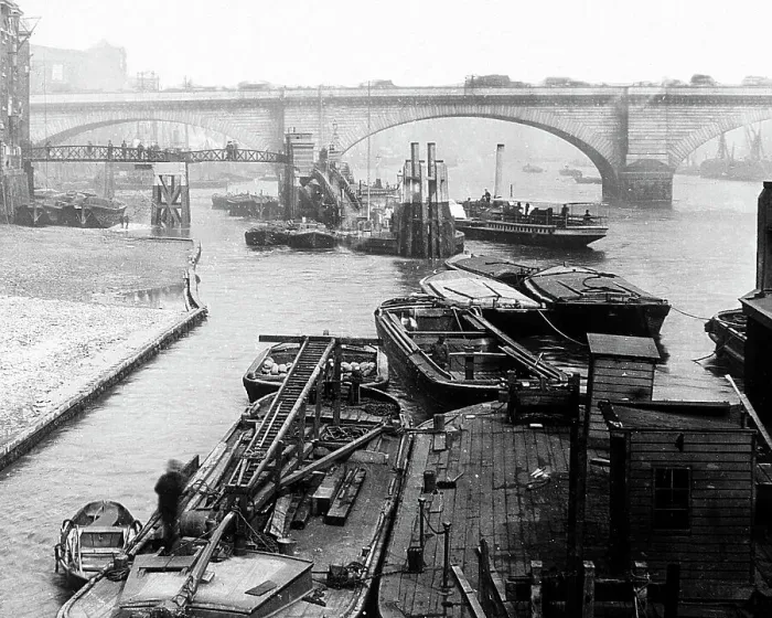 Framed Print : London Bridge River Thames Victorian period Framed Print : London Bridge River Thames Victorian period
