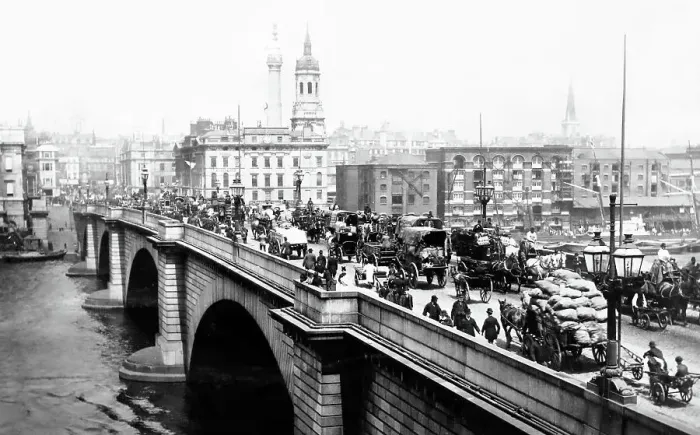 Framed Print : London Bridge, Victorian period Framed Print : London Bridge, Victorian period