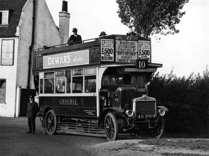 Framed Print : LONDON BUS Framed Print : LONDON BUS