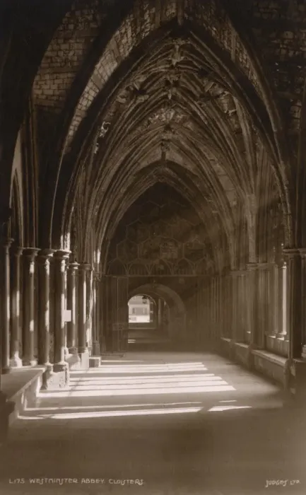 Framed Print : London - The Cloisters of Westminster Abbey Framed Print : London - The Cloisters of Westminster Abbey