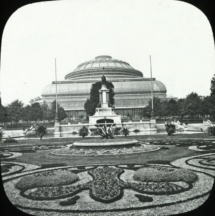 Framed Print : London, England - Royal Horticultural Grounds Framed Print : London, England - Royal Horticultural Grounds