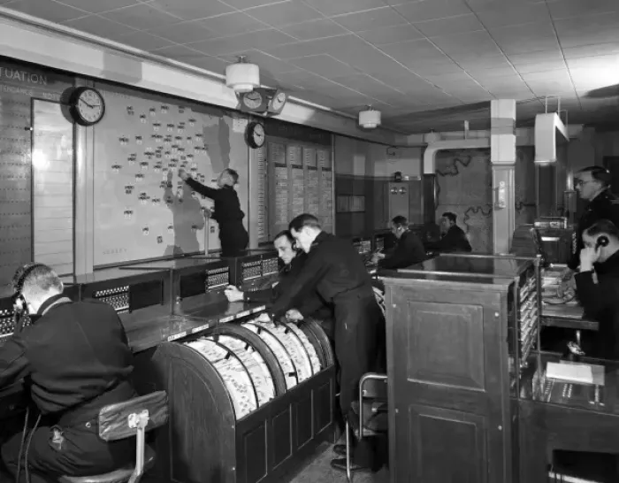 Framed Print : London Fire Brigade Headquarters control room Framed Print : London Fire Brigade Headquarters control room