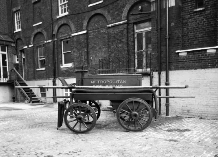 Framed Print : London Fire Brigade hose cart